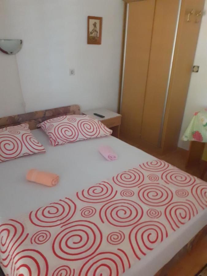 Apartmani Karuza Novalja Εξωτερικό φωτογραφία