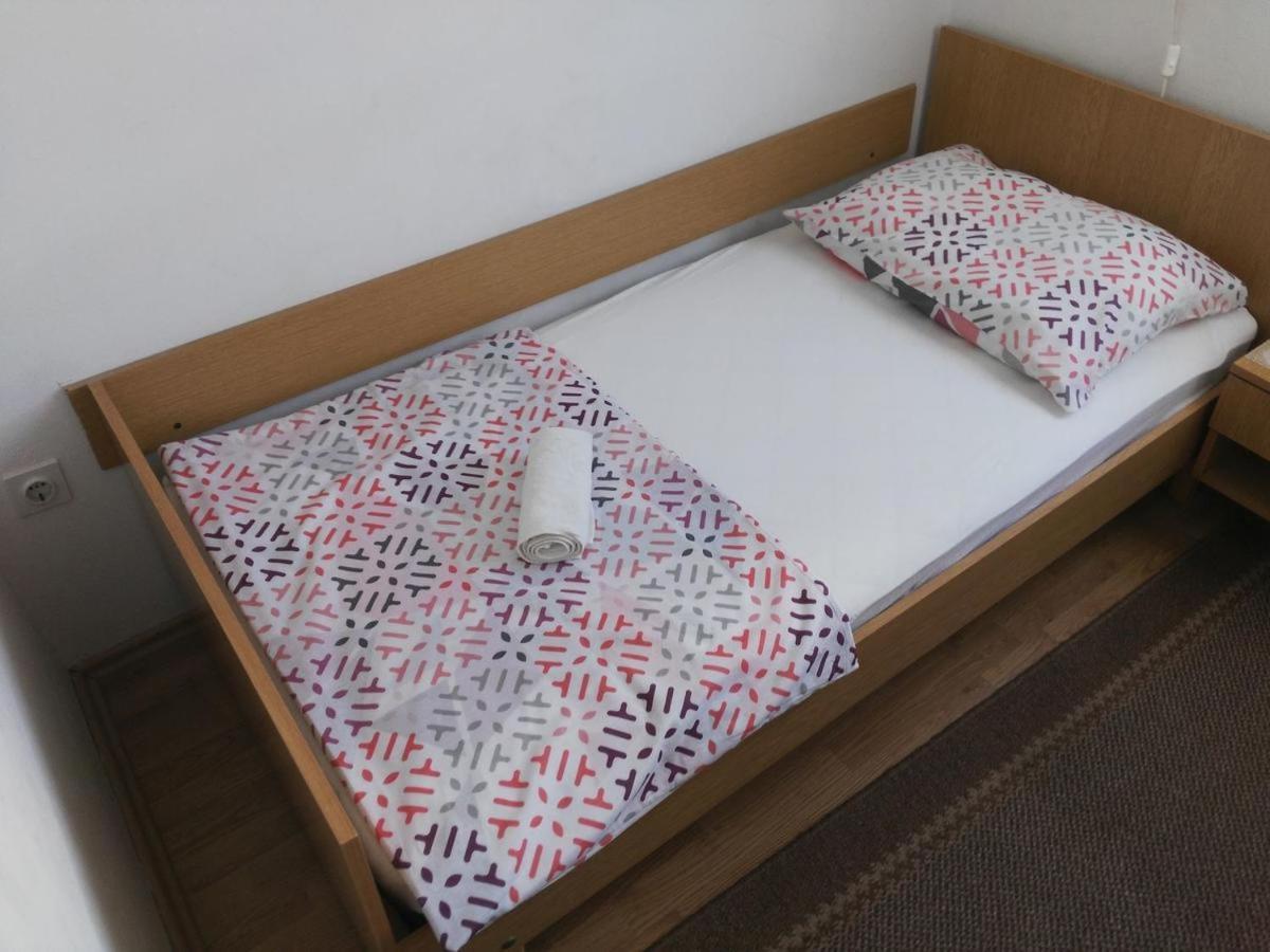 Apartmani Karuza Novalja Εξωτερικό φωτογραφία
