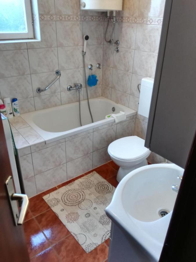 Apartmani Karuza Novalja Εξωτερικό φωτογραφία
